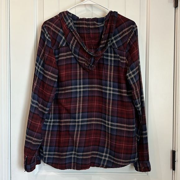 Maurices Plaid Button Up Shirt - Picture 4 of 5